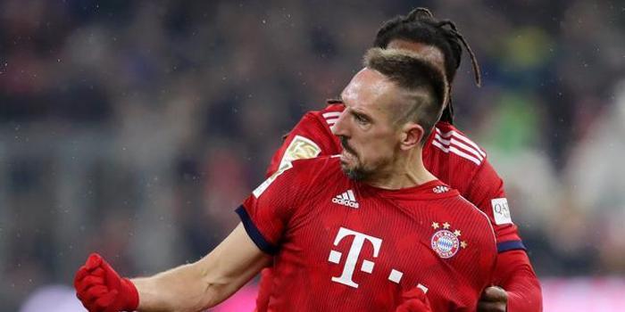  多特蒙德主场力克莱比锡缩小积分差距